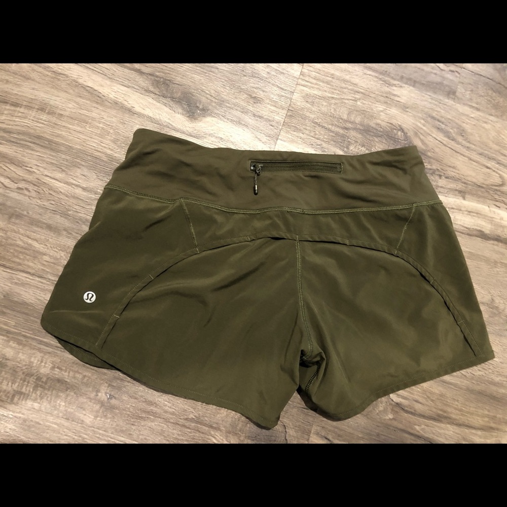Size 6 Lululemon green shorts (mid-rise)